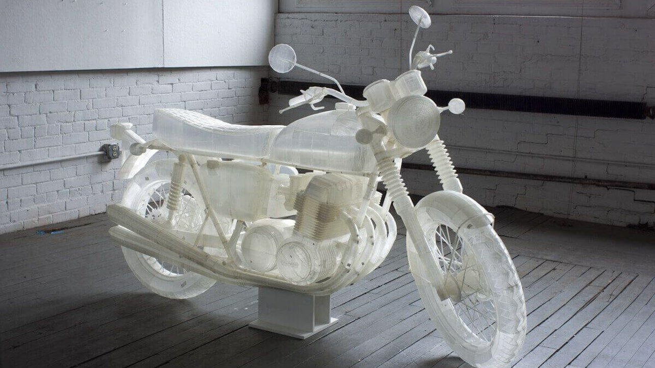 Artysta drukuje w 3D naturalnej wielkości motocykl Honda CB500 z 1972 r.