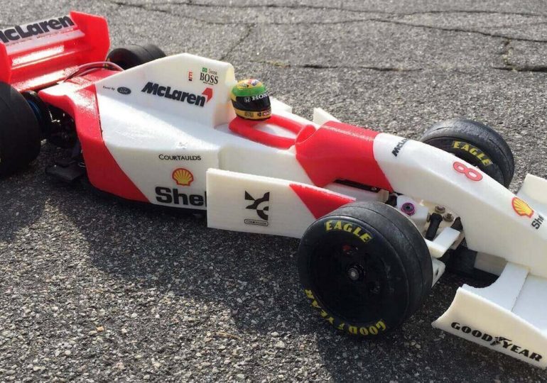 Wydrukowana w 3D replika bolidu Mclaren F1 Ayrtona Senny z 1993 r.