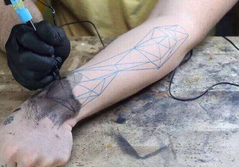 Drukowana w 3D maszynka do tatuażu: Nie próbuj tego w domu?