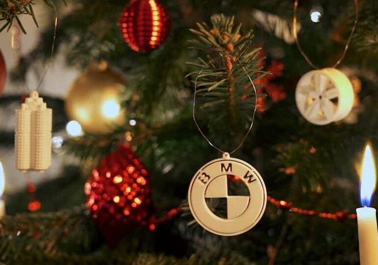 Wjedź w sezon świąteczny z drukowanymi w 3D świątecznymi ozdobami BMW