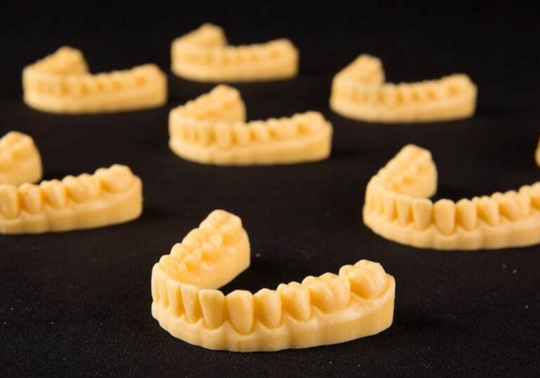 ClearCaps Dental Alignment rozszerza flotę drukarek 3D.